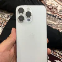 ایفون ۱۴ پرومکس‌ رنگ سفید