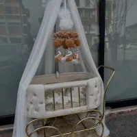 تخت پرنسسی|اسباب و اثاث بچه|قم, مسجد امام حسن|دیوار