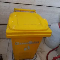 دبه ترشی و سطل زباله بزرگ|ظروف نگهدارنده، پلاستیکی، یکبارمصرف|اهواز, شهرک دانشگاه|دیوار