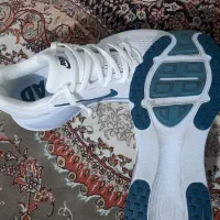 کتونی نایک وُمرو ۱۸ اورجینال اصلی|کیف، کفش، کمربند|تهران, امام زاده عبدالله|دیوار