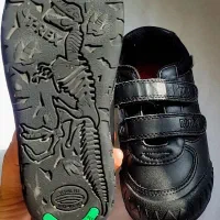 کفش کودک|کفش و لباس بچه|رشت, دباغیان|دیوار