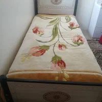 تخت و تشک و کاور رو مبلی. فابریک