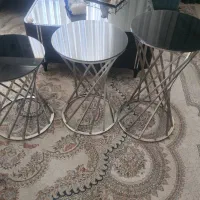 میزجلومبلی و عسلی