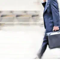 استخدام نیروی اداری