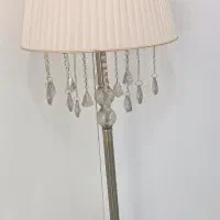 اباژور ایستاده