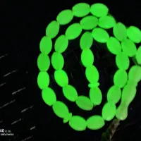 تسبیح سنگی قدیمی جاذب نور