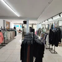 - مغازه دو طبقه ۲۰۰ متری ،موقعیت عالی|فروش مغازه و غرفه|اصفهان, سودان|دیوار