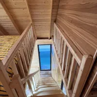 کلبه سویسی دوخوابه با استخر سرپوشیده|اجارهٔ کوتاهمدت ویلا و باغ|فومن, |دیوار