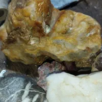 فروش انواع سنگهای کم یاب