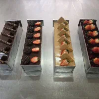 استخدام نیروی خانم در کارگاه قنادی