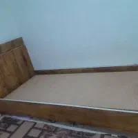 تخت خواب و میز ارایشی|تخت و سرویس خواب|شیراز, وزیرآباد|دیوار