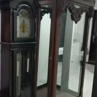 ساعت ایستاده و بوفه