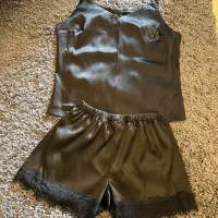 ست ویکتوریا سکرت نو فری سایزتا۴۰ نو