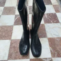 پلاستیکی داخل آب