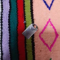 فلش رم32 فقط ۷۰۰