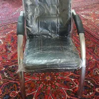 صندلی چرمی انتظار