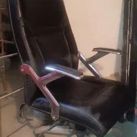 صندلی مدیریت  درجه یک در حد نو و آکبند