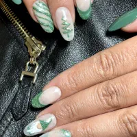 ماری هستم یه ناخنکار پرانرژی و ماهر|خدمات آرایشگری و زیبایی|مشهد, تربیت (صدف)|دیوار