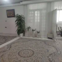 فروشی یک اپارتمان ویلایی سه طبقه تک واحدی.