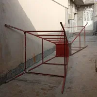 چهار پایه فلزی