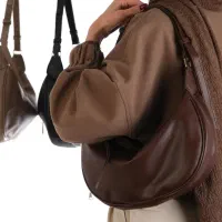 زنانه شیک تکمیل‌کننده استایل شما|کیف، کفش، کمربند|ساوه, |دیوار