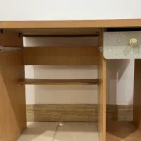 میز چوبی