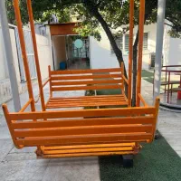 فروش لوازم بازی( تاب و چرخ و فلک)حیاط