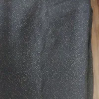 یک پارچه چادری و یک چادر دوخته شده