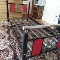 تختخواب فلزی