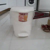 سطل زباله پدالی