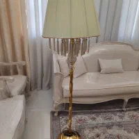 یک عدد آباژور رنگ بدنه مسی طلایی