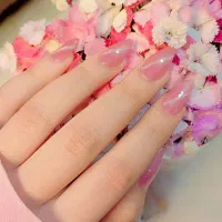 تخفیف کاشت و آموزش ناخن به مدت یک هفته