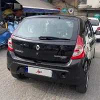 رنو ساندرو