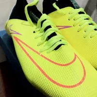 کفش چمن استوک سایز 42 و 43|کیف، کفش، کمربند|قم, علی آباد سعدگان|دیوار