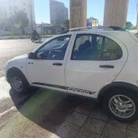 کوییک Rسفید مشکی