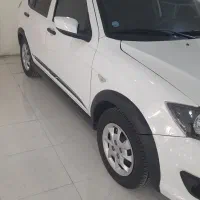 کوییک 1402برج 12|خودرو سواری و وانت|ابریشم, |دیوار