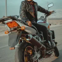 عکاس و فیلمبرداری حرفه ای و موبایل گرافی