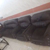 مبل ۷ نفره چرم سالم.