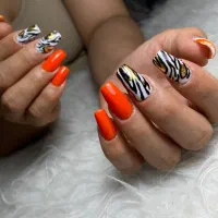 خدمات کاشت ناخن . سالن زیبایی.کاشت مژه