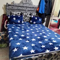 تخت خواب و ساعت|ساعت دیواری و تزئینی|مشهد, مصلی (کارمندان اول)|دیوار