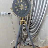 ساعت پایه دار