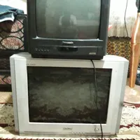 ۲ عدد تلوزیون رنگی ۲۱ و ۱۴ اینچ