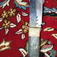 چند عدد چاقوی شکاری