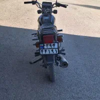 موتور ۱۲۵ تیز تک ، سند دار