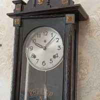 ساعت دیواری قدیمی