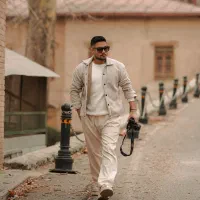 عکاس و فیلمبردار هستم. (آتلیه و فضای باز)