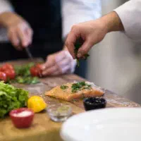 آشپز حرفه ای با سابقه هستم