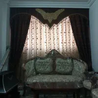 پرده حریر شیشه به‌همراه دستک و قاب