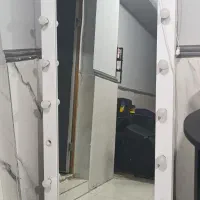 آینه چراغ دار