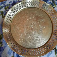 دیس پایه دار قدیمی